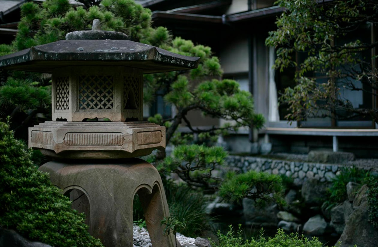 風情豊かな百年庭園